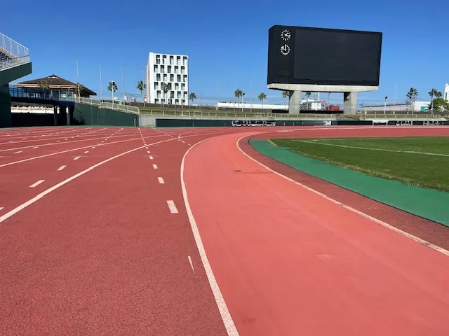 鹿児島県 陸上競技場(ウレタン切削工事)